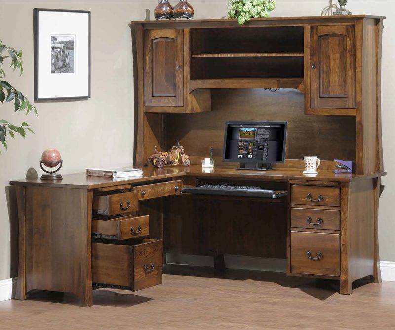 Woodbury L-Desk With Hutch